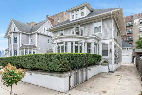 7- 9 Clifton Ter, Weehawken, NJ 07086