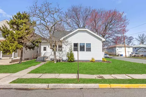 30 Bruno St, Moonachie, NJ 07074