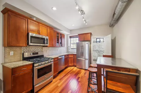 96 Bowers St #3L, Jersey City, NJ 07307