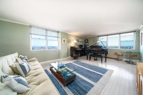 6040 Blvd E #27H, West New York, NJ 07093