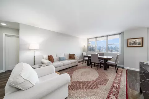 6040 Blvd E #6D, West New York, NJ 07093