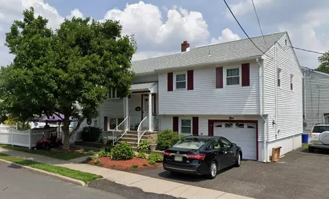 1 Lamker Ct, Little Ferry, NJ 07643