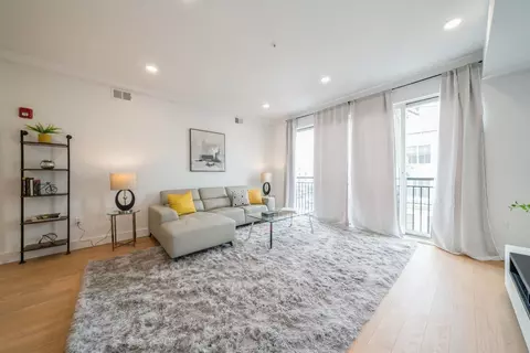 160 Brunswick St #402, Jersey City, NJ 07302