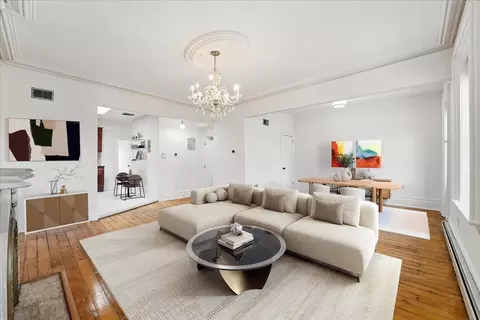 189 Christopher Columbus Dr #4, Jersey City, NJ 07302