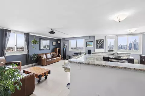 100 Manhattan Ave #2305, Union City, NJ 07087