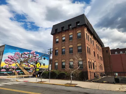 200 Central Ave #203/B3, Jersey City, NJ 07307
