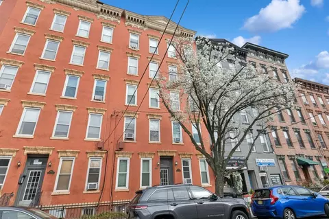 619 Willow Ave #4R, Hoboken, NJ 07030