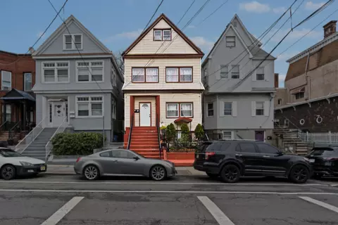 66 Linden Ave, Jersey City, NJ 07305