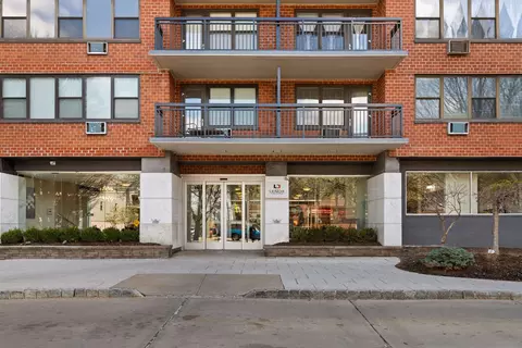 500 Central Ave #709, Union City, NJ 07087