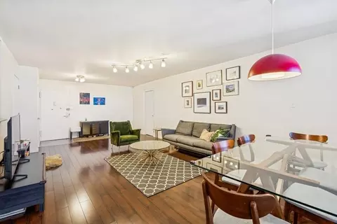 6040 Blvd E #8J, West New York, NJ 07093