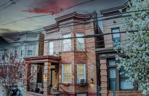 420 57th St, West New York, NJ 07093
