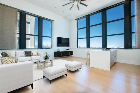 50 Dey St #435, Jersey City, NJ 07306