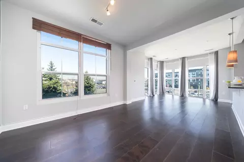 3 Greenwich Dr #88, Jersey City, NJ 07305