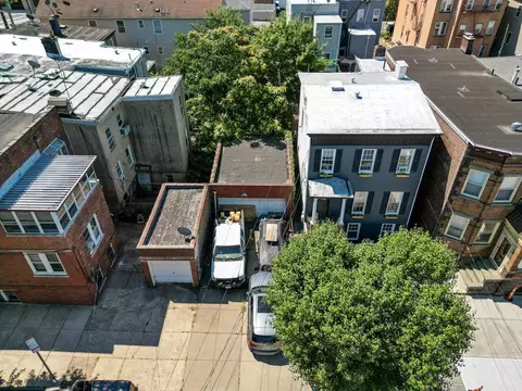 85 Poplar St, Jersey City, NJ 07307
