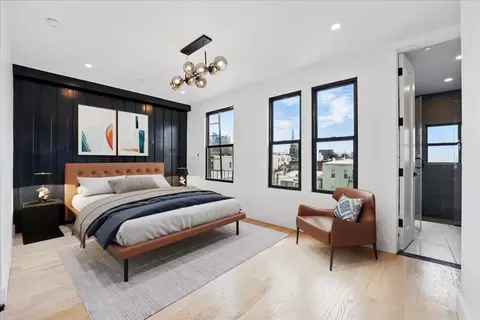 347 Pavonia Ave #4, Jersey City, NJ 07302