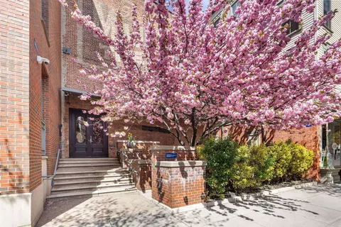 222 Montgomery St #3K, Jersey City, NJ 07302