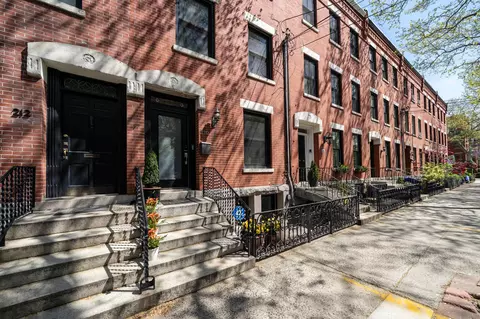 210 11th St, Hoboken, NJ 07030