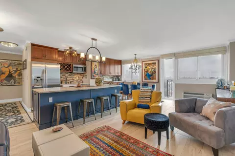 100 Manhattan Ave #2009, Union City, NJ 07087