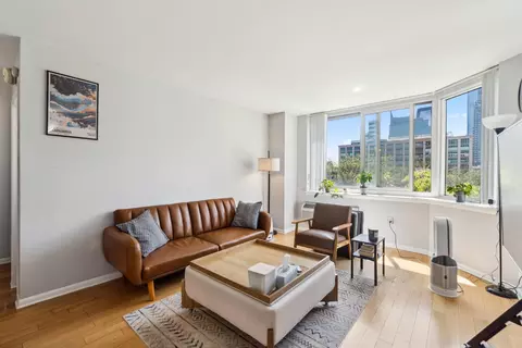 20 2nd St #401, Jersey City, NJ 07302
