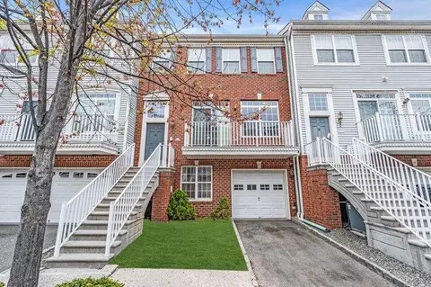 08 Tottenham Ct, Jersey City, NJ 07305