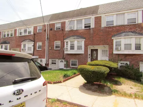 31 Exeter Rd, Jersey City, NJ 07305