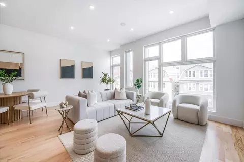 91 Pearsall Ave #2, Jersey City, NJ 07305