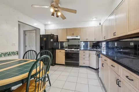 40 W 13th St #7, Bayonne, NJ 07002