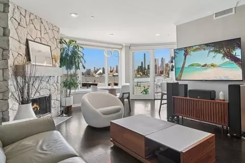 600 Harbor Blvd #863, Weehawken, NJ 07086