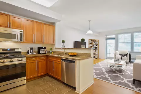 30 Freedom Way #101, Jersey City, NJ 07305