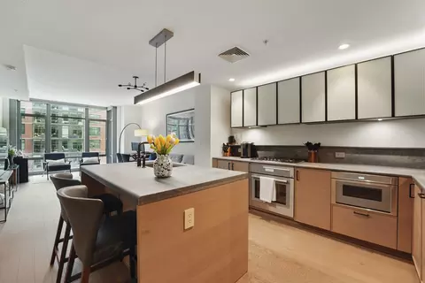 1425 Hudson St #6D, Hoboken, NJ 07030