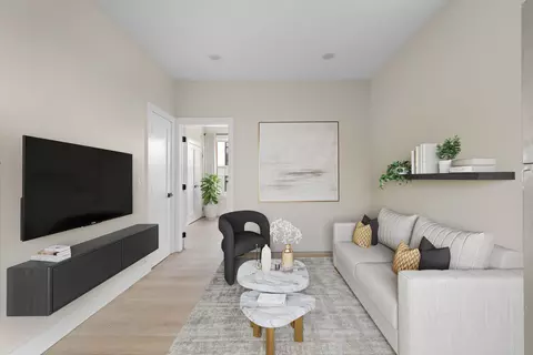 452 1st St #6, Hoboken, NJ 07030