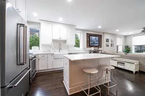 536 Bloomfield St #2, Hoboken, NJ 07030