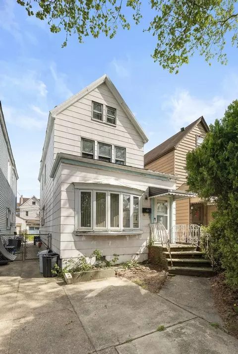 6 Stegman Pl, Jersey City, NJ 07305