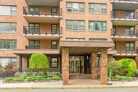 225 St Pauls Ave #8M, Jersey City, NJ 07306