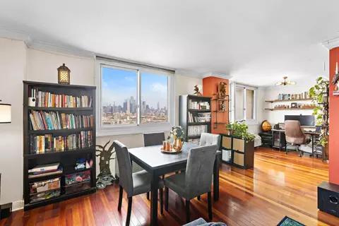 100 Manhattan Ave #405, Union City, NJ 07087