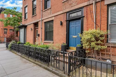 257 5 2nd St, Jersey City, NJ 07302