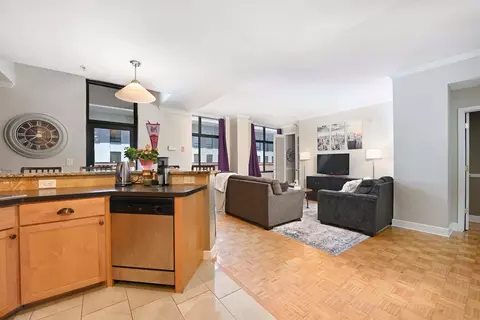 610 Newark St #8D, Hoboken, NJ 07030
