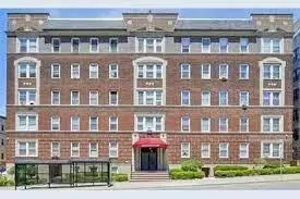 6045 Blvd E #B6, West New York, NJ 07093
