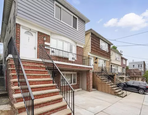 827 Secaucus Rd, Jersey City, NJ 07307