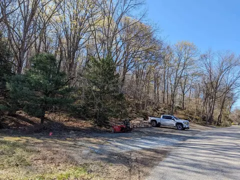 Lincoln Pl, Newton, NJ 07860