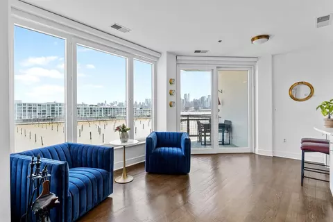 600 Harbor Blvd #903, Weehawken, NJ 07086