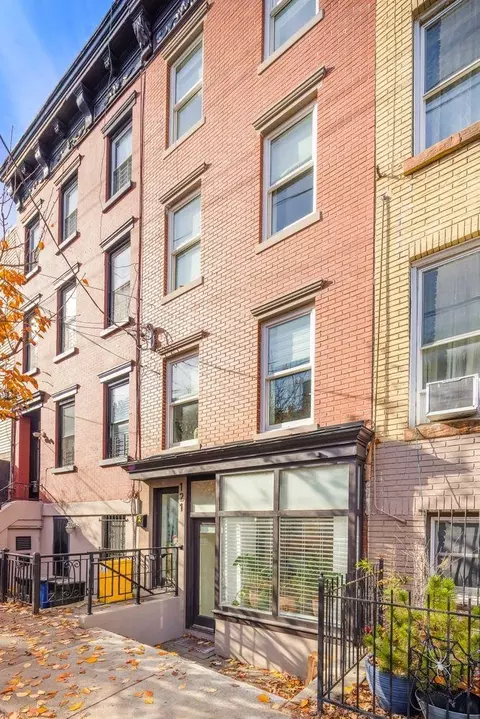 121 Coles St #1, Jersey City, NJ 07302