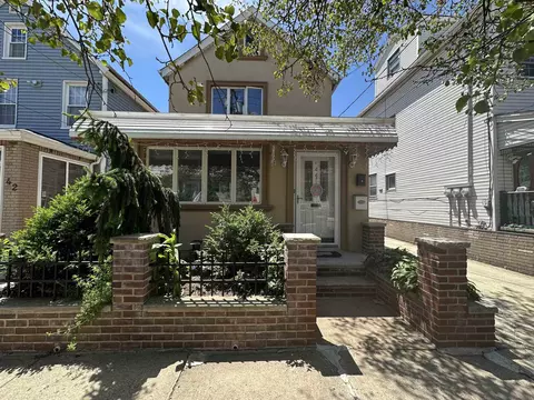 44 W 16th St, Bayonne, NJ 07002