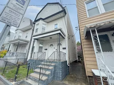 313 Pearsall Ave, Jersey City, NJ 07305