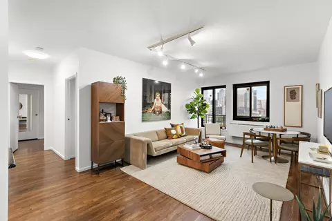 205 10th St #9W, Hoboken, NJ 07030
