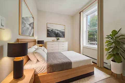 450 1st St #2, Hoboken, NJ 07030