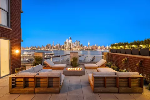 1125 Maxwell Ln #654, Hoboken, NJ 07030