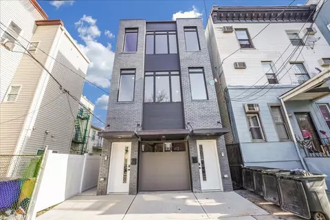 810 6th St, Union City, NJ 07087