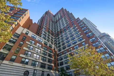 102 Christopher Columbus Dr #501, Jersey City, NJ 07302