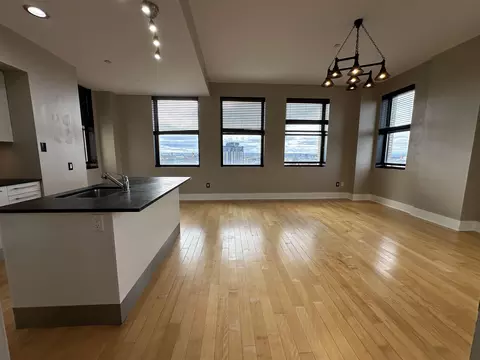 4 Beacon Way #1001, Jersey City, NJ 07304